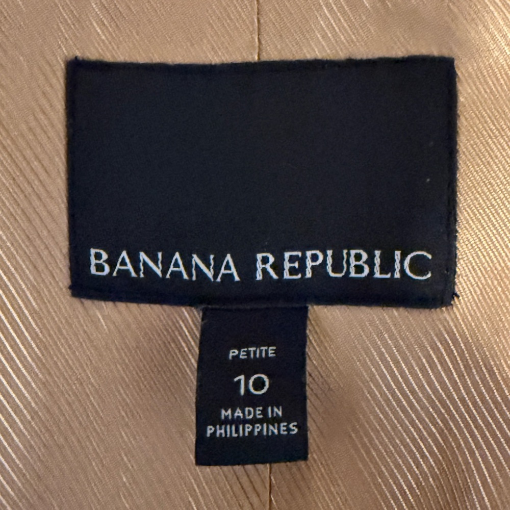 Banana Republic Women's Melton Short Italian Wool Camel Trench Coat size 10P - Picture 13 of 15